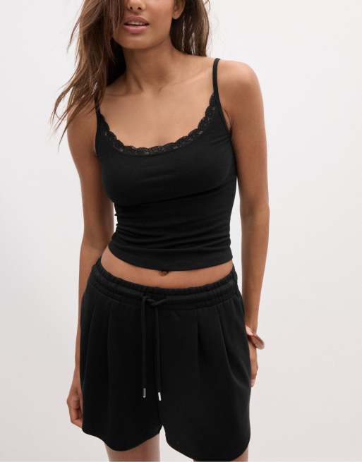 Stradivarius - Sorte bløde shorts med indsyede detaljer, 2 af 4