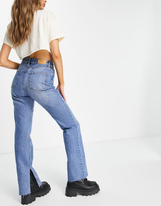 https://images.asos-media.com/products/stradivarius-split-hem-straight-fit-jean-in-medium-blue/202944527-1-blue?$n_640w$&wid=513&fit=constrain