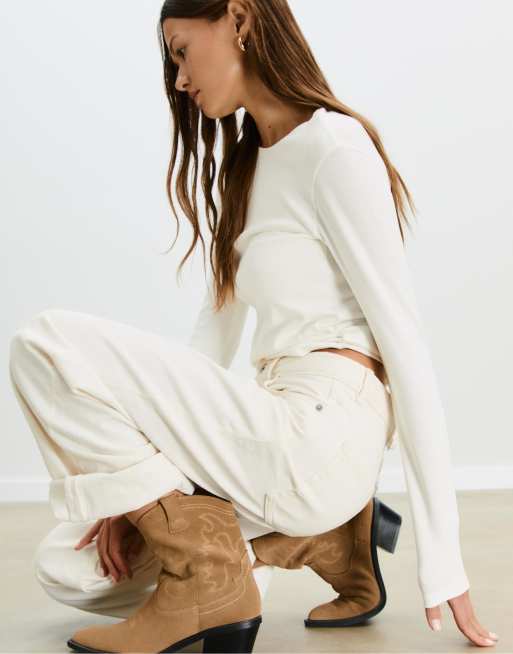 Stradivarius split leather cowboy ankle boots in beige, 3 of 4