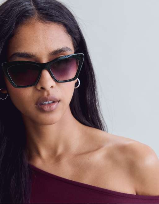 Stradivarius Square cateye glasses in black, 3 of 5