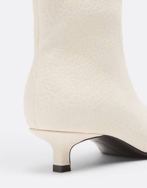 Stradivarius Stiefel mit niedrigem Absatz in Ecru, 5 von 5