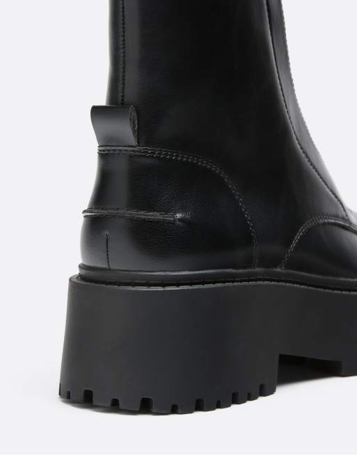 Stradivarius stivaletti con zip frontale e suola spessa neri, 4 di 4