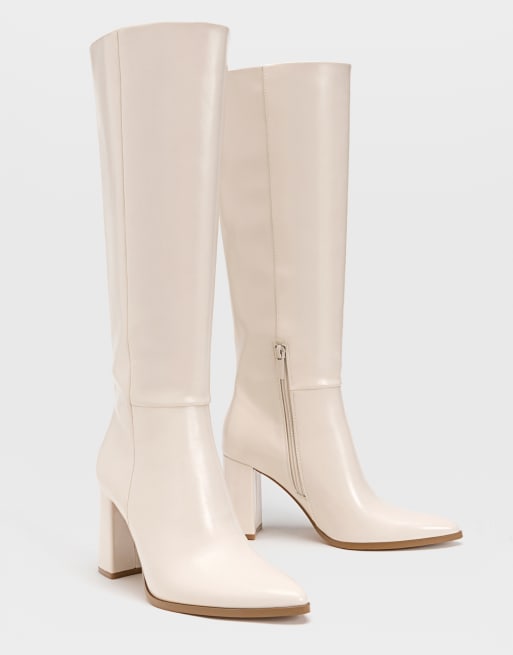 Stradivarius - Stivali ad altezza ginocchio crema con tacco