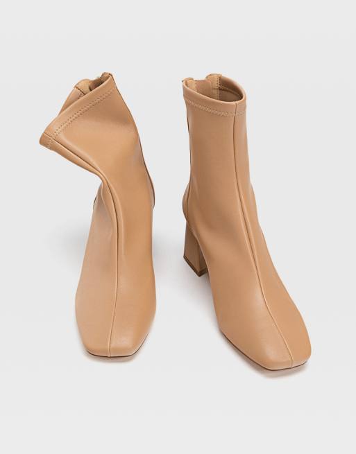 Stradivarius - Stivali con tacco con cuciture sul davanti, colore beige, 4 di 4