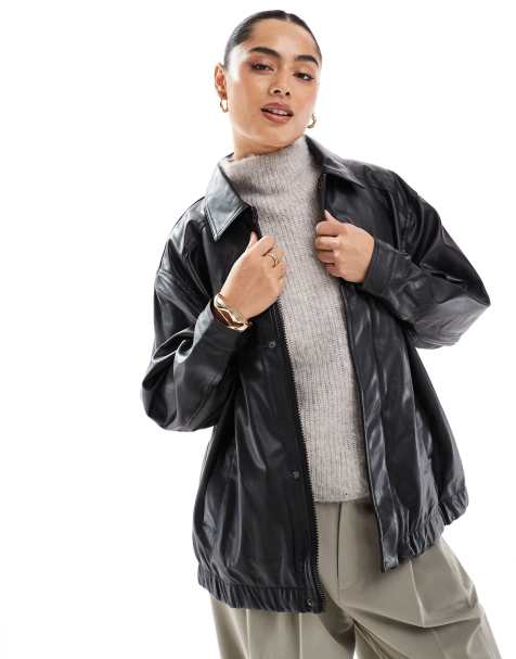 Stradivarius – STR – Bomberjacke aus Kunstleder in Schwarz - view 1