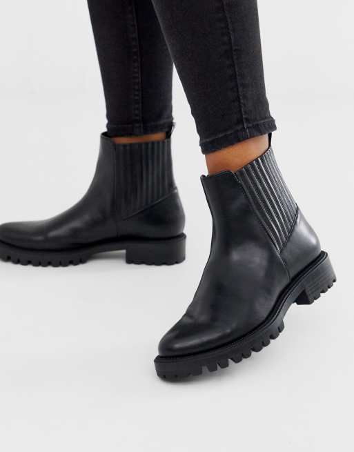 Bottines avec elastique sur le coté new arrivals