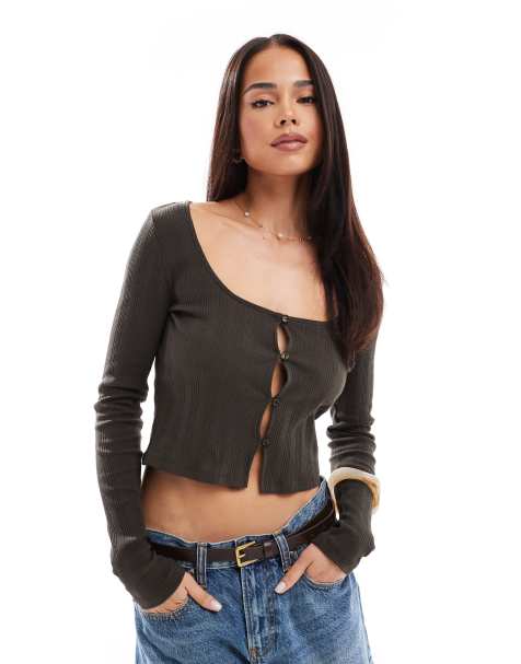 Stradivarius – STR – Brun kofta i kort design - view 1