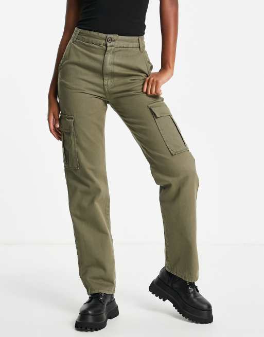 Stradivarius – STR – Cargohose mit geradem Bein in Khaki
