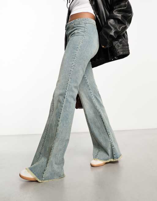 Stradivarius – STR – Ciemnoniebieskie jeansy dzwony z ozdobnymi szwami, 2 z 5