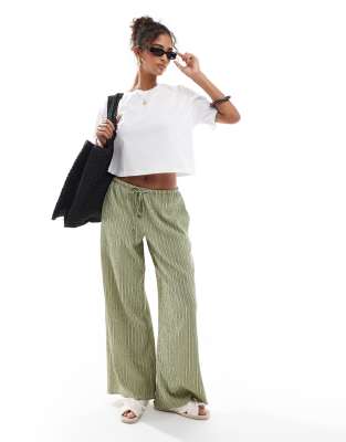 Stradivarius Str Cropped T-shirt