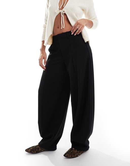 Stradivarius – STR – Elegante Hose in Schwarz mit abgerundetem Beinschnitt, 2 von 5