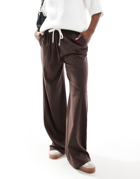 Stradivarius – STR – Elegante Schlupfhose in Braun - view 1
