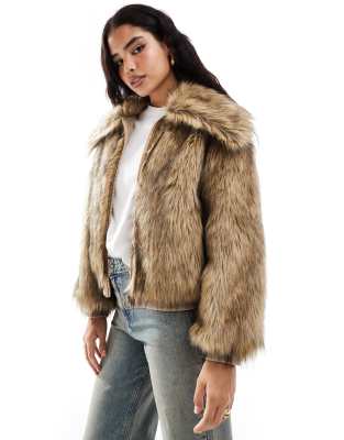 STR faux fur jacket in beige-Neutral