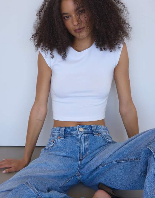 Stradivarius – STR – Figurbetontes Cropped-T-Shirt in Weiß, 4 von 4