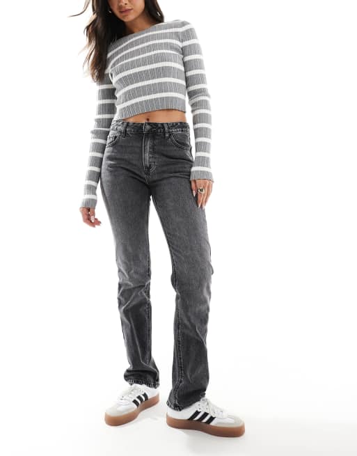 Stradivarius - STR - Jeans met rechte pijpen in zwart met wassing