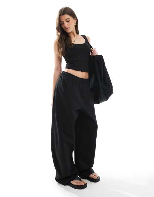 Stradivarius - STR - Joggers neri con gamba a cilindro