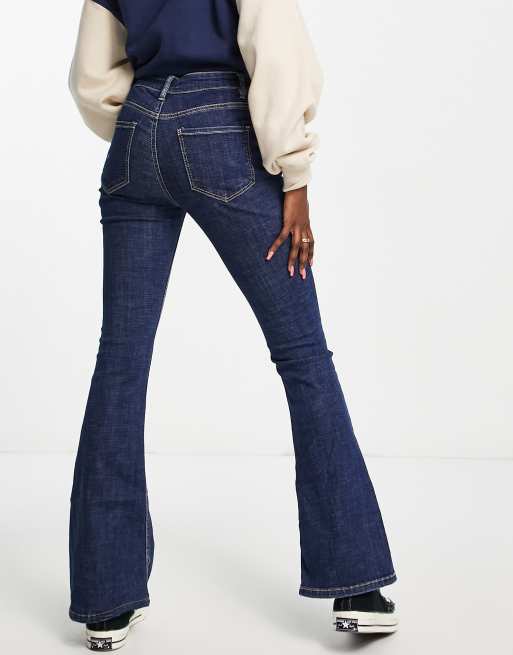 Stradivarius STR kickflare jeans in blue, 2 of 4