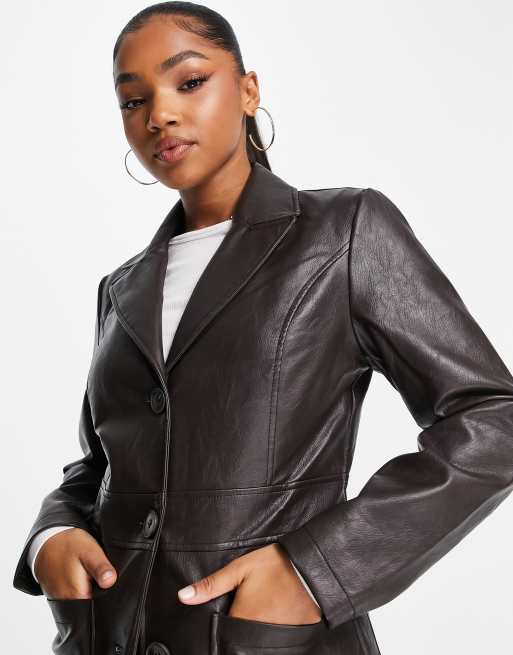 Stradivarius – STR – Longline-Trenchcoat in Vintage-Braun aus Kunstleder, 3 von 4
