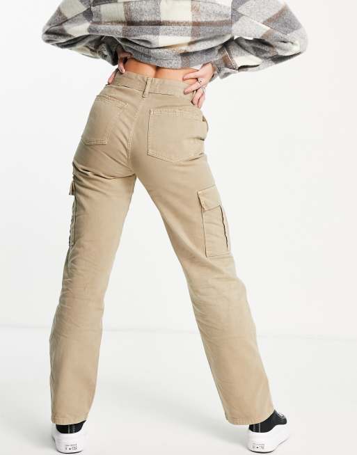 Pantaloni on sale beige stradivarius