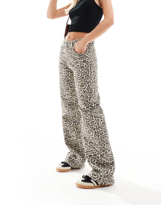 Stradivarius - STR - Petite - Jeans met rechte pijpen en luipaardprint , 3 van 5