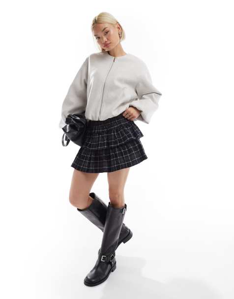Stradivarius STR ruffle skort in navy check - view 1