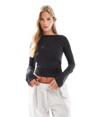 Stradivarius Str Sculpt Flare Sleeve Top In Black