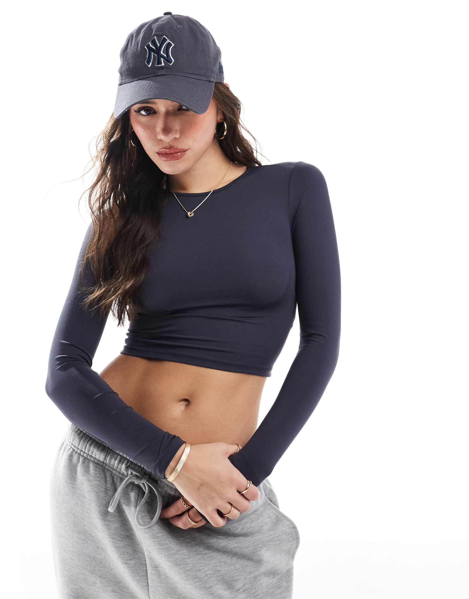 Футболка с длинным рукавом Stradivarius STR sculpt темно-синего цвета