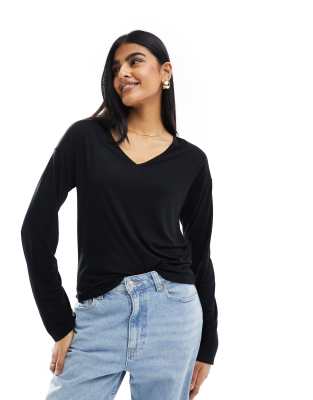 Stradivarius V Neck Knitted Top In Black