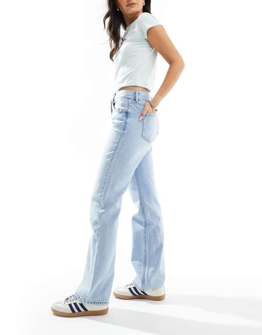 Straight Leg Jeans in Light Wash Blue