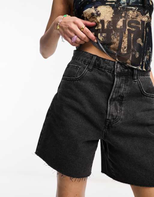 Stradivarius – STR – Svarta bermuda-shorts i denim med tvättad finish 