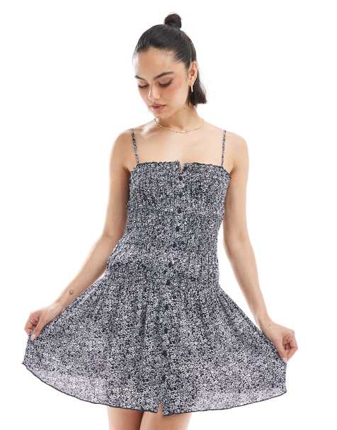 Stradivarius - STR - Vestito corto con stampa a fiori e arricciature - view 1