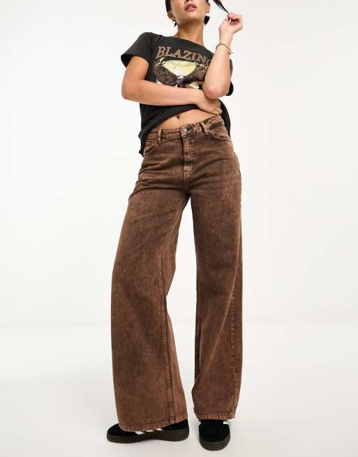 Stradivarius – STR – Weit geschnittene Jeans in verwaschenem Braun