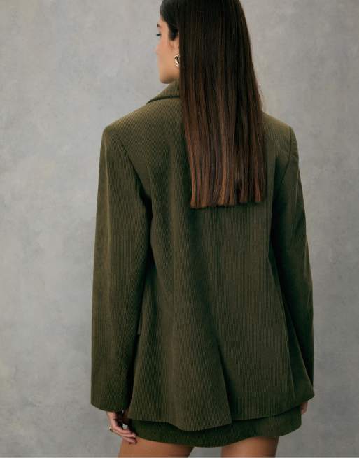 Stradivarius Straight fit corduroy blazer in green, 2 of 4