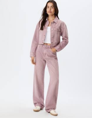 Stradivarius - Straight-Fit-Jeans in Flieder mit Strasssteinen-Lila
