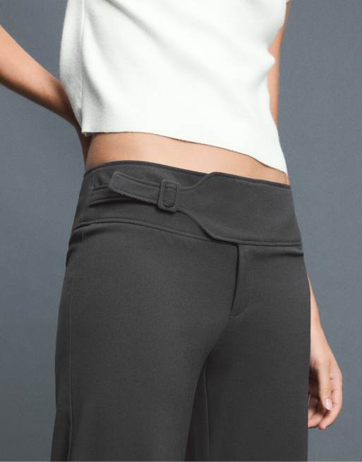 Stradivarius Straight fit trousers with buckle detail in grey, 4 of 7