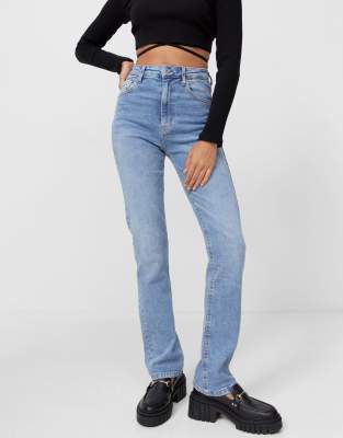 Stradivarius - Straight Jeans mit Vintage-Passform in mittlerer Waschung-Blau