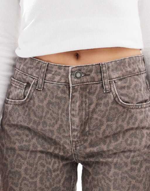 Stradivarius straight leg jeans in light wash leopard, 4 of 5