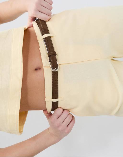 Stradivarius Straight-leg linen mix trousers with belt in pale yellow, 3 of 4