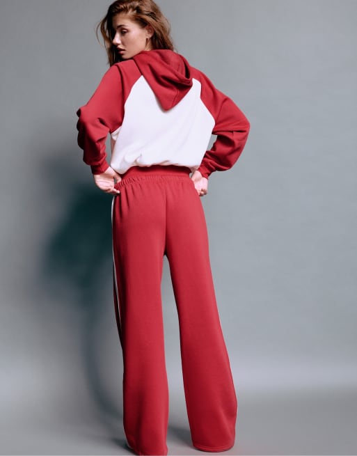 Stradivarius Straight-leg side-stripe joggers in red, 3 of 7