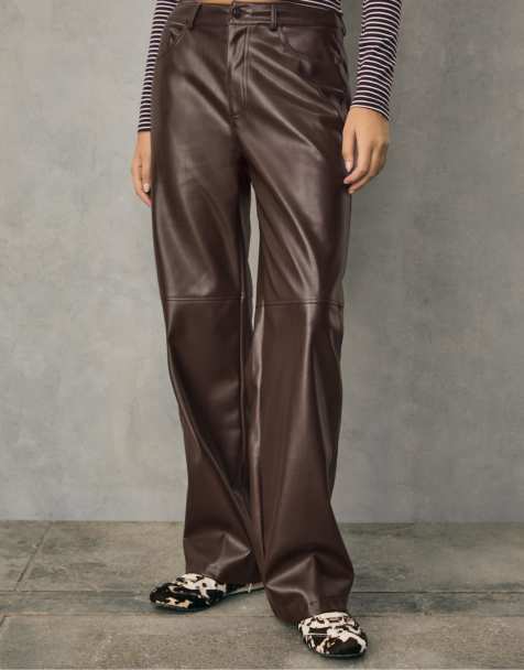 Stradivarius Straight-leg textured leather effect trousers in brown - view 1