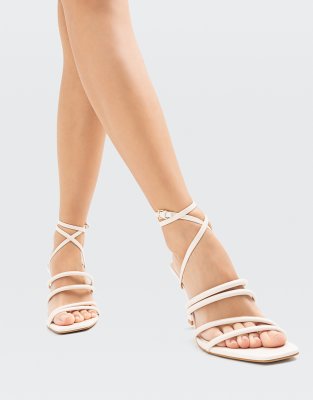 STRADIVARIUS STRAPPY HEELED SANDAL WITH SQUARED TOE IN WHITE