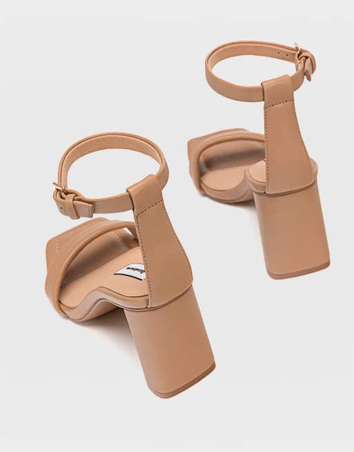 Stradivarius strappy heeled sandals in tan, 2 of 4