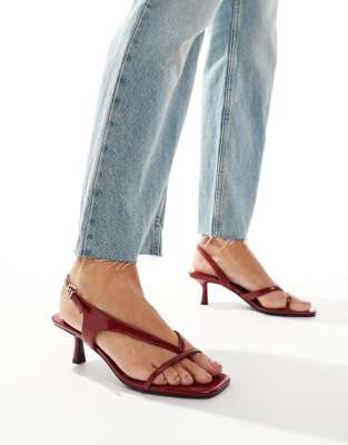 Stradivarius strappy kitten sandal in burgundy-Red