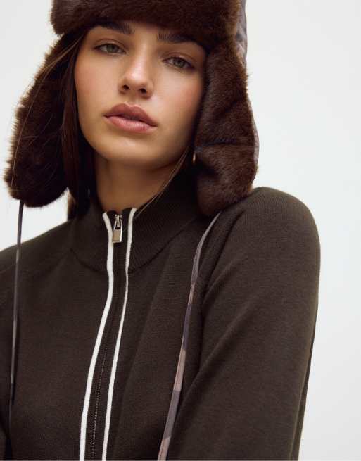 Stradivarius stribet strikcardigan med lynlås i brun, 4 af 6