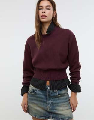 Stradivarius - Strick-Oberteil in Aubergine mit U-Boot-Ausschnitt-Lila