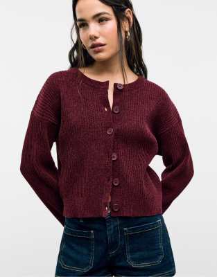 Stradivarius - Strickjacke in Aubergine mit Knopfleiste-Lila