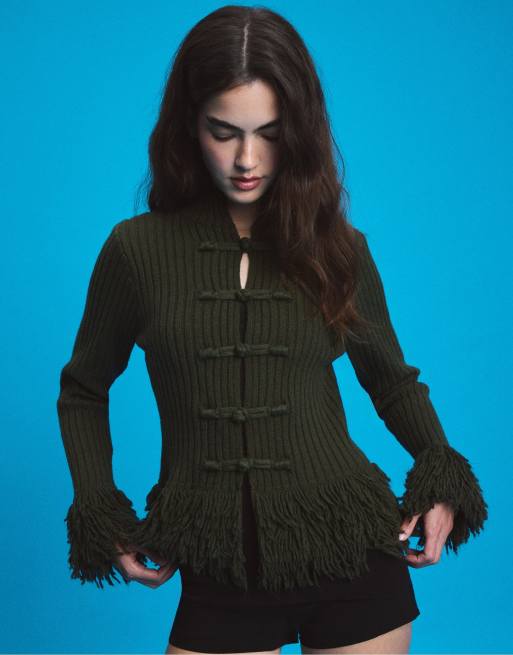 Stradivarius Strickjacke mit Fransen in Khaki, 5 von 7