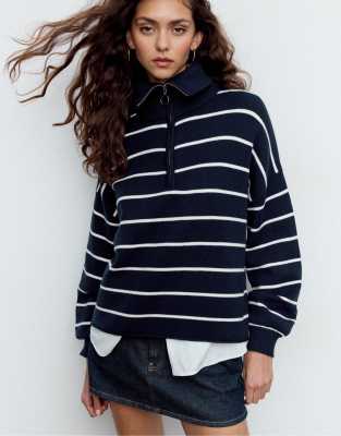 Stradivarius - Strickpullover in Marineblau mit Reißverschluss