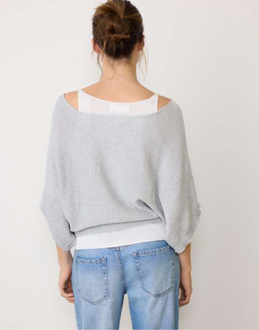 Stradivarius – Strickpullover in meliertem Grau mit U-Boot-Ausschnitt und Overlay, 2 von 4