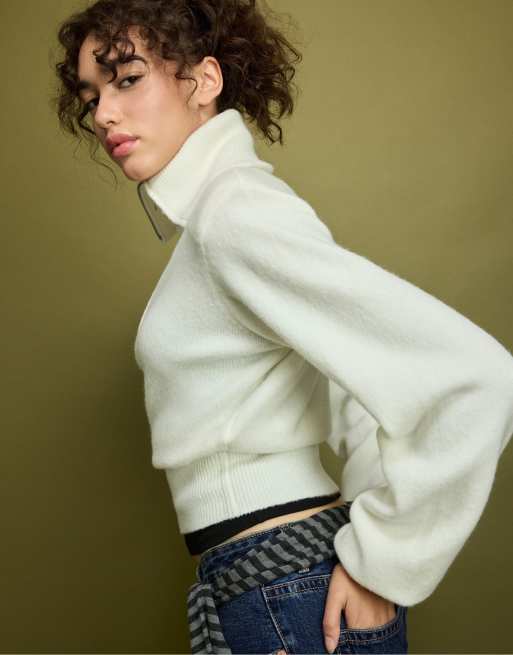 Stradivarius Strickpullover mit gepolsterten Schultern und Viertelreißverschluss in Ecru, 4 von 7